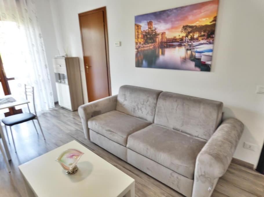 Welcome House Desenzano Center Lägenhet Desenzano del Garda Exteriör bild