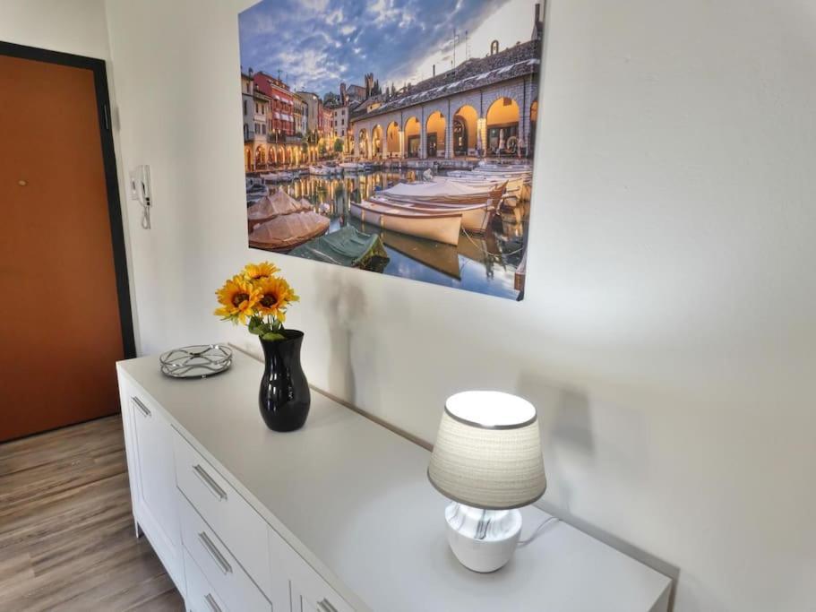Welcome House Desenzano Center Lägenhet Desenzano del Garda Exteriör bild